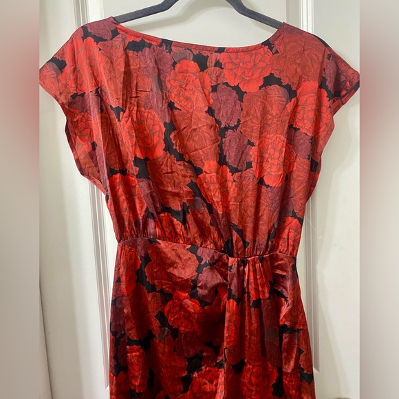 3/$25! L'Academie The Elaina Mini Satin Dress in Red Peony From REVOLVE S - Picture 6 of 14